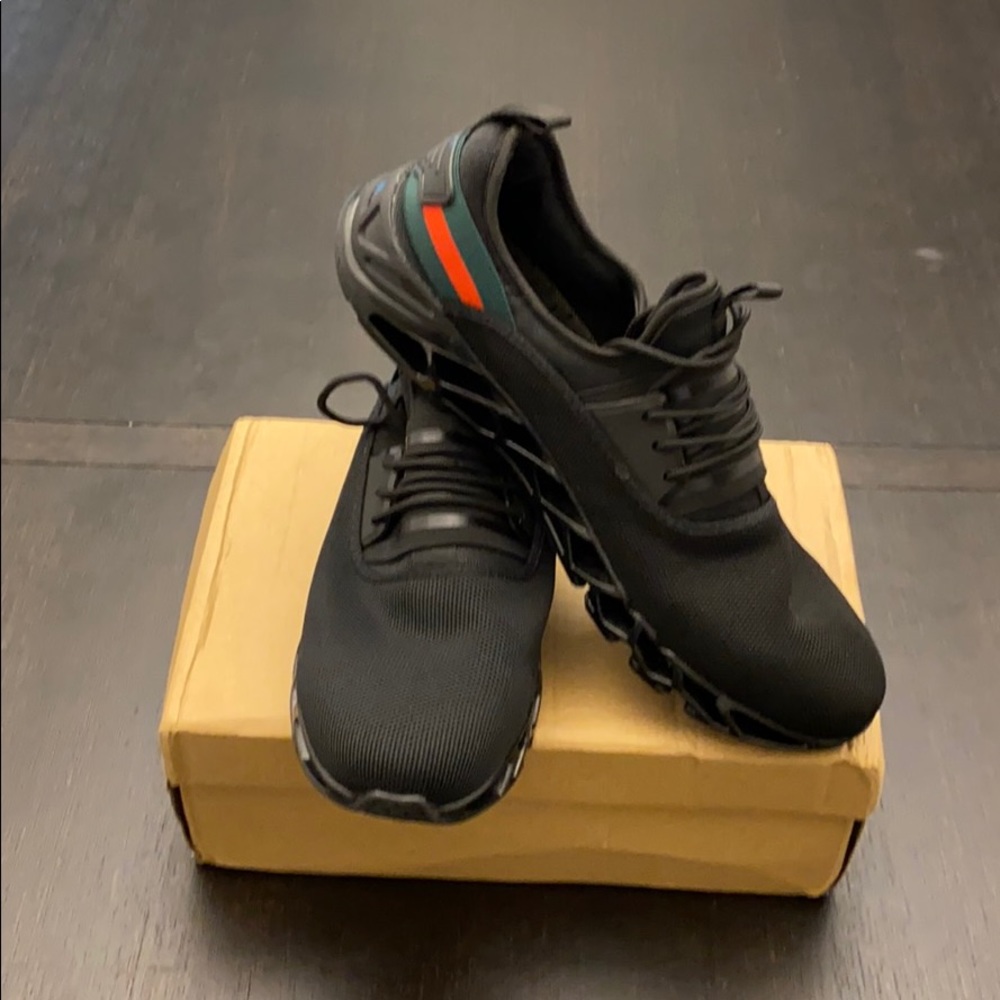Black sporty means walkers very stylish